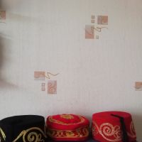 Фесове турска шапка, бродирани терлици от чеиз и кърпа за носия и танци., снимка 4 - Антикварни и старинни предмети - 38397352