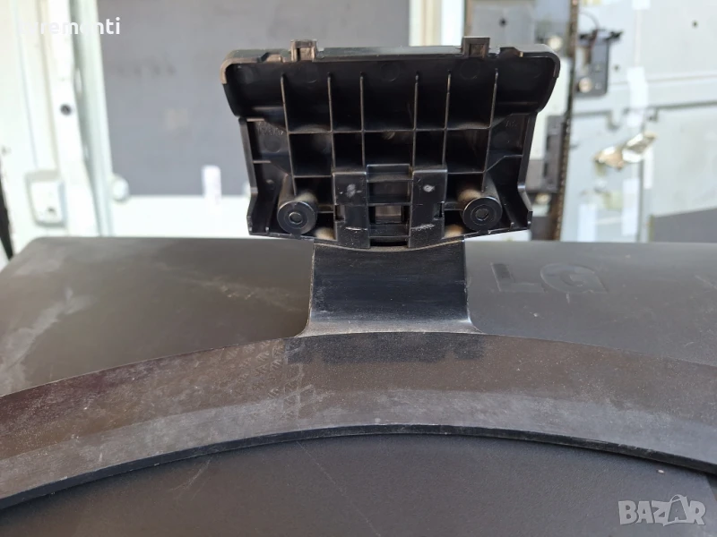 оригинална стойка телевизор LG модел 24TK410V-PZ, снимка 1