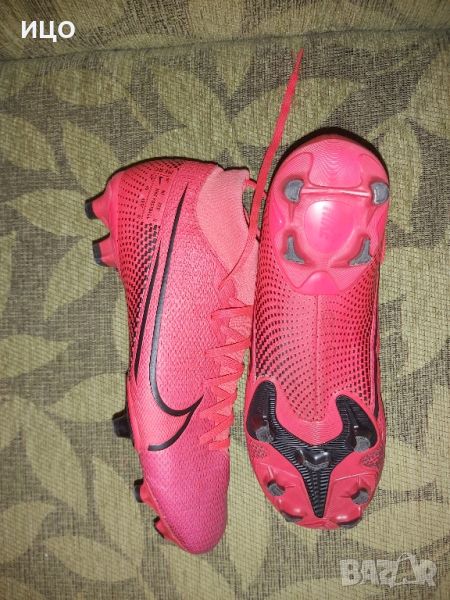 Футболни обувки Nike, снимка 1