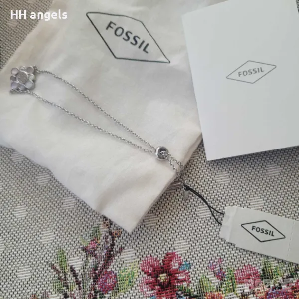 ПРОДАДЕНА!!!Fossil summer petals НОВА гривна, снимка 1