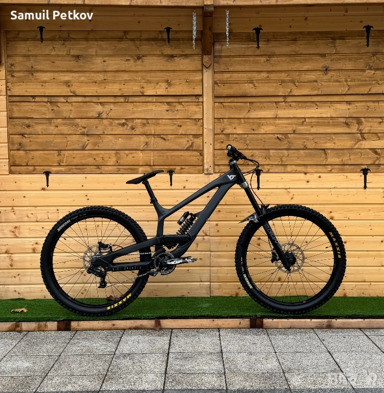 YT Tues Base, снимка 1