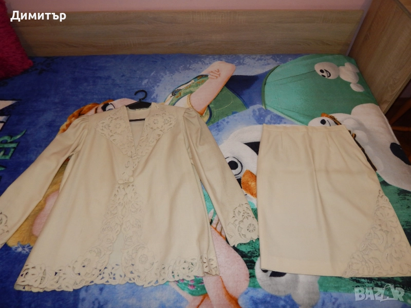 Дамски костюм с бродерия М размер, снимка 1