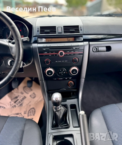 Мазда 3 1.6i, снимка 4 - Автомобили и джипове - 52007141