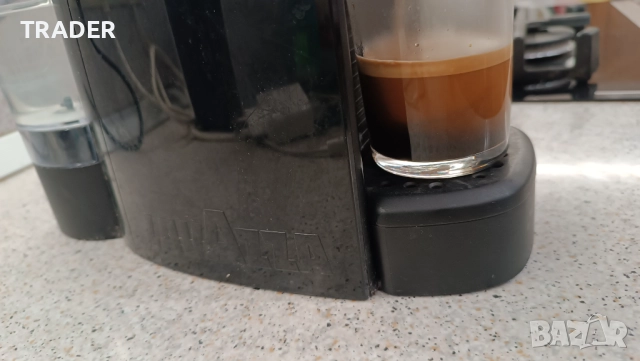 Lavazza LM800 Tiny Полуавтоматична кафе машина с капсули 0.75 L, снимка 9 - Кафемашини - 30609842