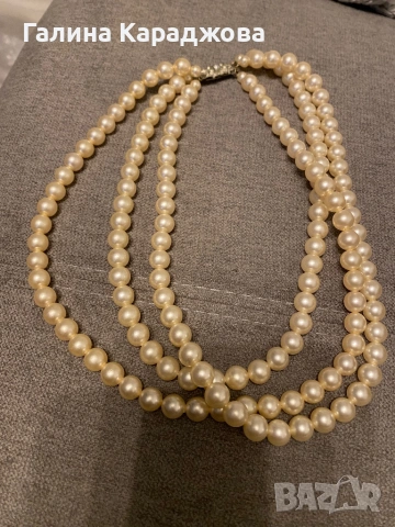 Огърлица с изкуствени перли тройна , снимка 5 - Колиета, медальони, синджири - 54092034