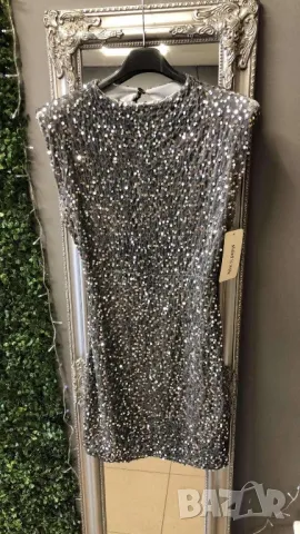 парти рокля с гол гръб 