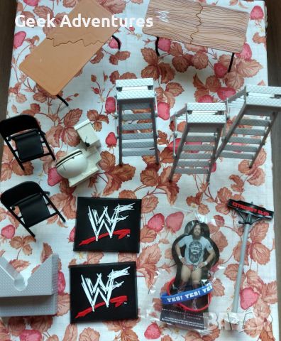 WWE Table Ladder Chairs / WWE Аксесоари Кеч Маса Стол Стълба, снимка 1 - Фигурки - 46274782