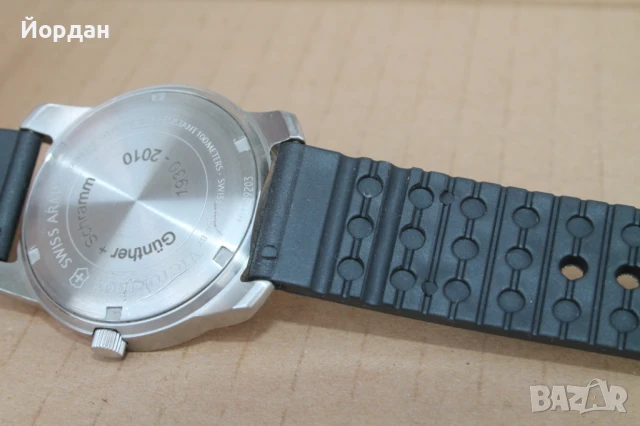 Швейцарски мъжки часовник ''Victorinox'' , снимка 9 - Мъжки - 50896758