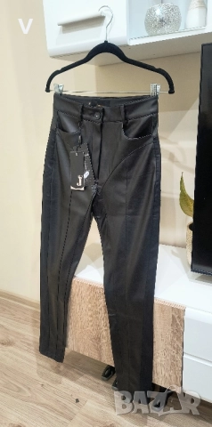 Дрехи Junona Юнона къси кожени панталони с колан лачено яке кроп топ бюстие палто , снимка 5 - Къси панталони и бермуди - 52468119