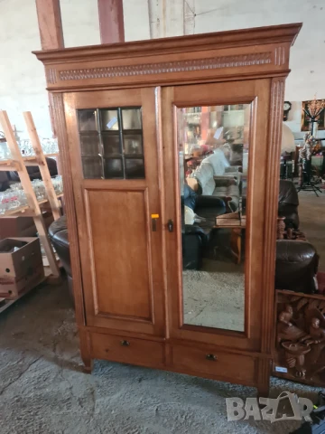 Масивен шкаф гардероб с огледало внос от Европа