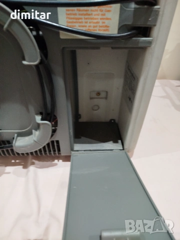 Къмпинг хладилник Mobil Cooler Electrolux 12/220 V/ GAZ, снимка 9 - Хладилни чанти - 53081750