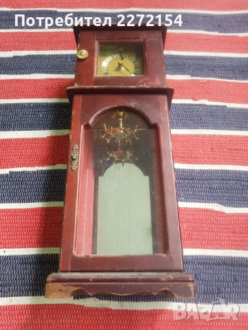 Настолен часовник , снимка 1 - Антикварни и старинни предмети - 45316136