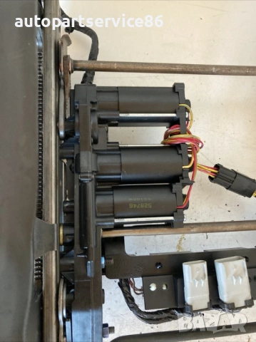 Мотор за регулиране на предна дясна седалка за Jeep Cherokee KJ 3.7 (2005), снимка 3 - Части - 53384332