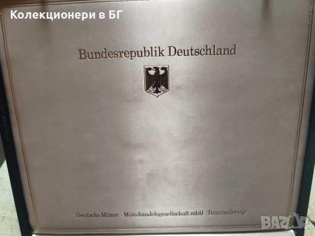ЛУКСОЗНА КОЖЕНА КУТИЯ  ЗА СЪХРАНЕНИЕ НА МОНЕТИ /виж описанието/, снимка 4 - Нумизматика и бонистика - 54138155