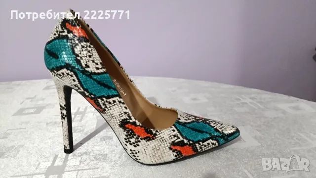 Обувки на ток, снимка 2 - Дамски обувки на ток - 50176016