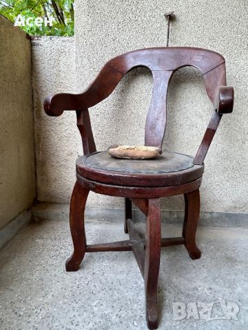 Стари бръснарски столове, снимка 1 - Антикварни и старинни предмети - 45836181