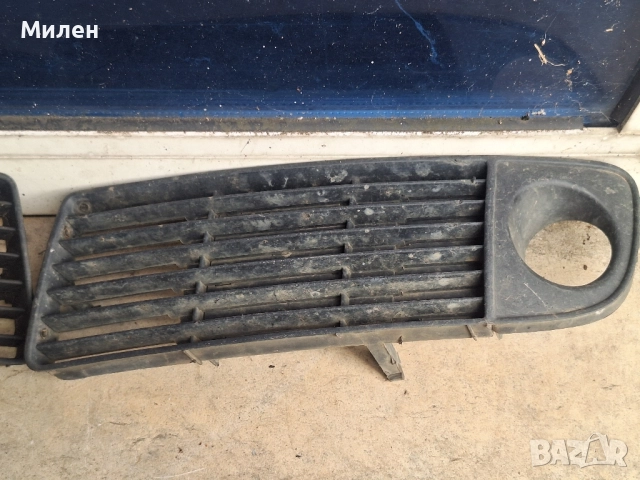 Audi A6 C5 1998-2004 Година 2 Броя Декоративни Решетки Във Предната Броня , снимка 4 - Части - 51854761