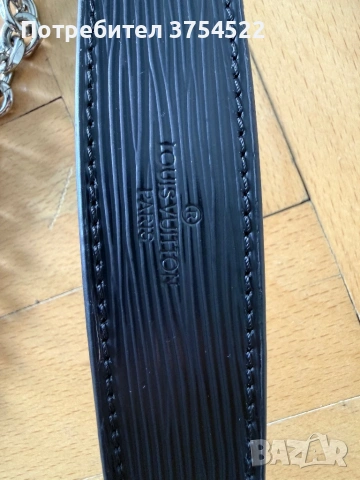 Чанта Louis Vuitton от черна епи кожа завъртане Twist MM, снимка 12 - Чанти - 54251036