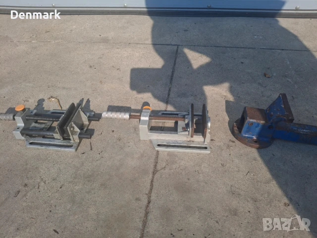 Машинно менгеме за настолна бормашина 