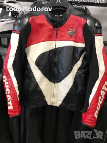 Кожено яке за мотор DAINESE DUCATI AVRO, 54-L,оригинално,като ново, снимка 1 - Аксесоари и консумативи - 46071916