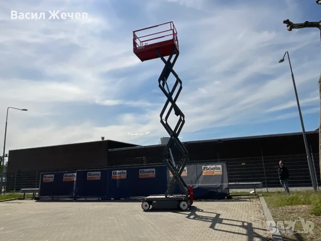 ножична електрическа платформа JLG SJ III - 4626, снимка 13 - Други машини и части - 50739652