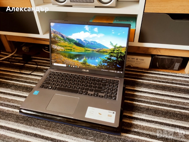 Лаптоп 15.6" ASUS X515KA, 8GB DDR4, 256 M.2 NVMe SSD, FullHD IPS Panel, снимка 2 - Лаптопи за дома - 51668705