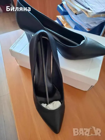 Черни, класически обувки, снимка 2 - Дамски ежедневни обувки - 49629675