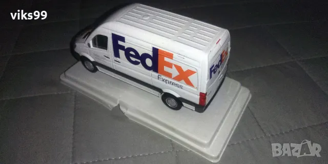 Mercedes Benz Sprinter FedEx - Мащаб 1:43, снимка 3 - Колекции - 47851789