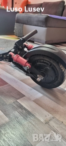 Елетрическа Тротинетка KugoKirin X1, снимка 4 - Скутери и тротинетки - 52300621