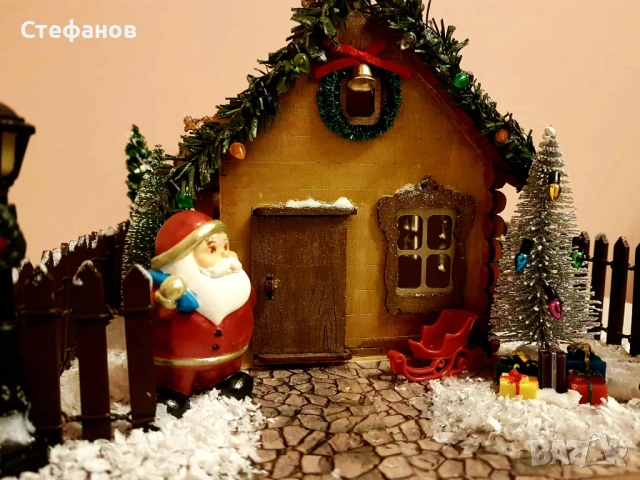 Дървена коледна къщичка
