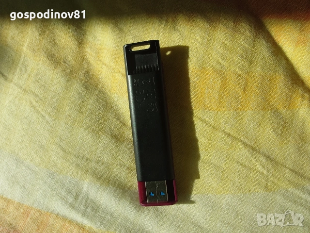 Флаш памет Kingston и HAMA, снимка 3 - USB Flash памети - 53769567
