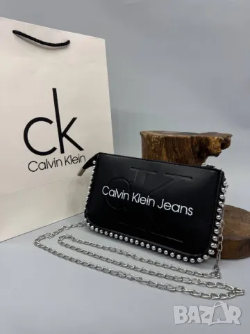 чанти Calvin Klein , снимка 4 - Чанти - 49116286