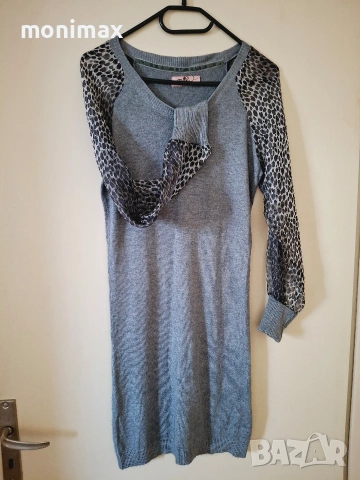 Дамска рокля с ръкав от тюл S