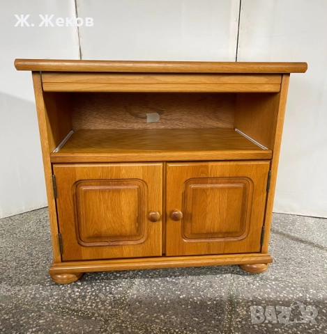 Масивен Тв шкаф