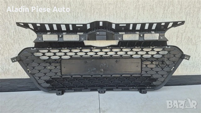 Централна решетка и долна предна броня Hyundai I20 година 2015 - 2020 код 86569C8010, снимка 4 - Аксесоари и консумативи - 50937203