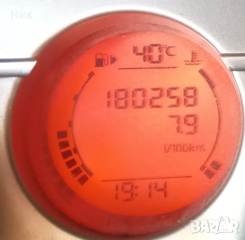 Nissan Qashqai 1600 газ бензин, снимка 4 - Автомобили и джипове - 51320610