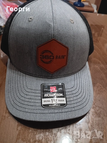 шапка с козирка