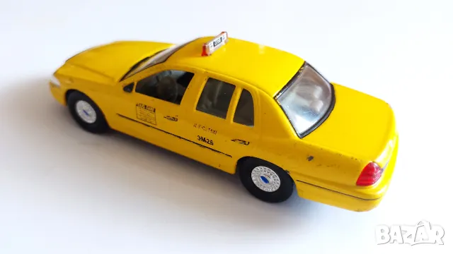 Amercom New York City Taxi Ford Crown Victoria 1992, снимка 3 - Колекции - 47903957