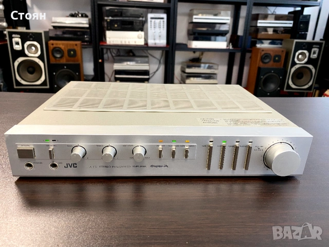 Транзисторен усилвател JVC