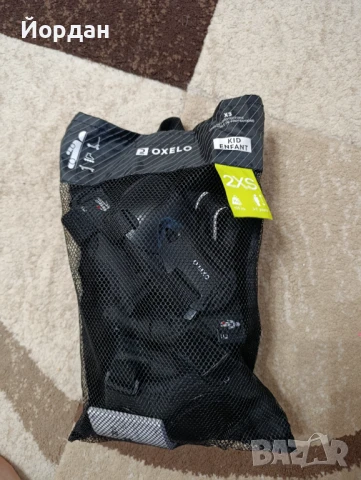 Детски ролери Oxelo 26-28 номер комплект с наколенки 2XS, снимка 4 - Други - 51121275