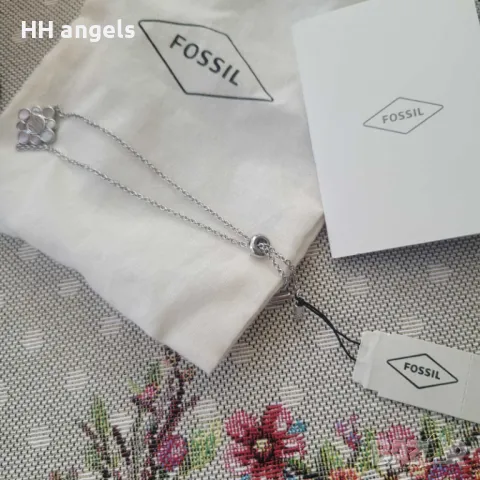 ПРОДАДЕНА!!!Fossil summer petals НОВА гривна, снимка 1