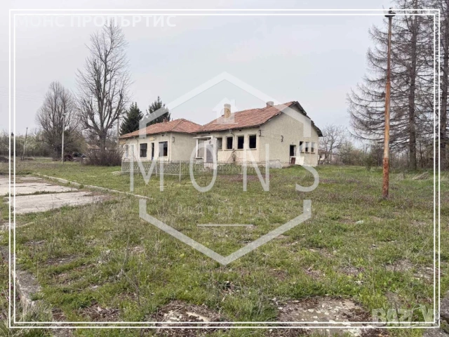 УПИ с търговски помещения в с. Ястребино, област Търговище., снимка 5 - Парцели - 54225130