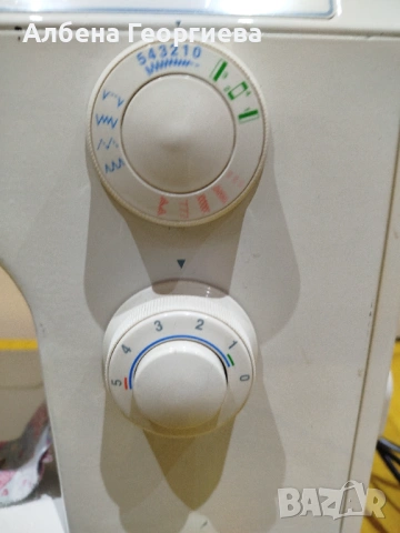 Метална шевна машина BERNETTE 812, снимка 4 - Шевни машини - 53685356