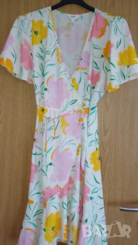 Рокля с цветя 38/М, снимка 3 - Рокли - 49782387