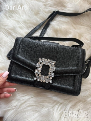 Черна чанта
