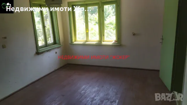 Къща с двор в село Иванча, снимка 15 - Къщи - 47150194