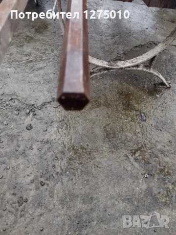 Метален прът шестостен .