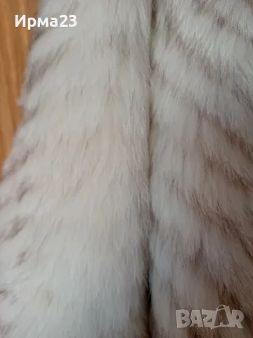 Палто ест. косъм от бяла лисица, снимка 5 - Палта, манта - 43324379