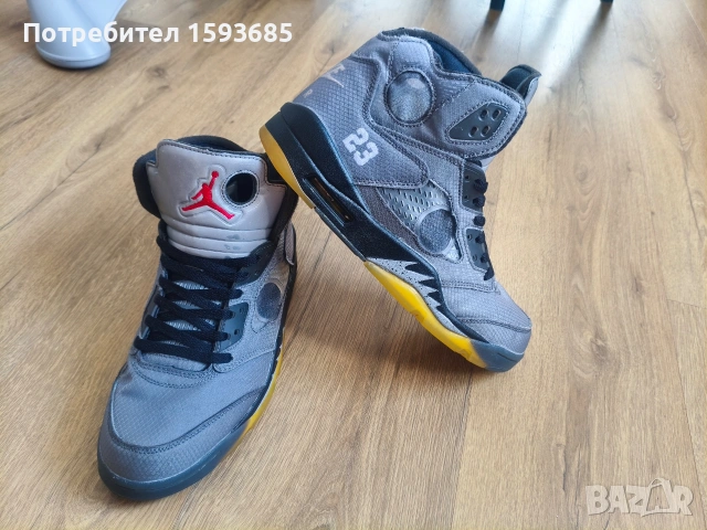 Nike Air Jordan 5 Off-White, номер 44.