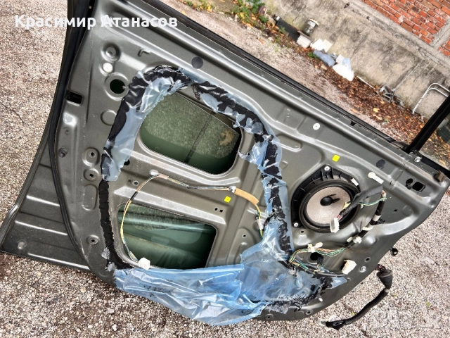 Врата предна лява  за Тойота корола версо. 2004-2008г , снимка 4 - Части - 52543938